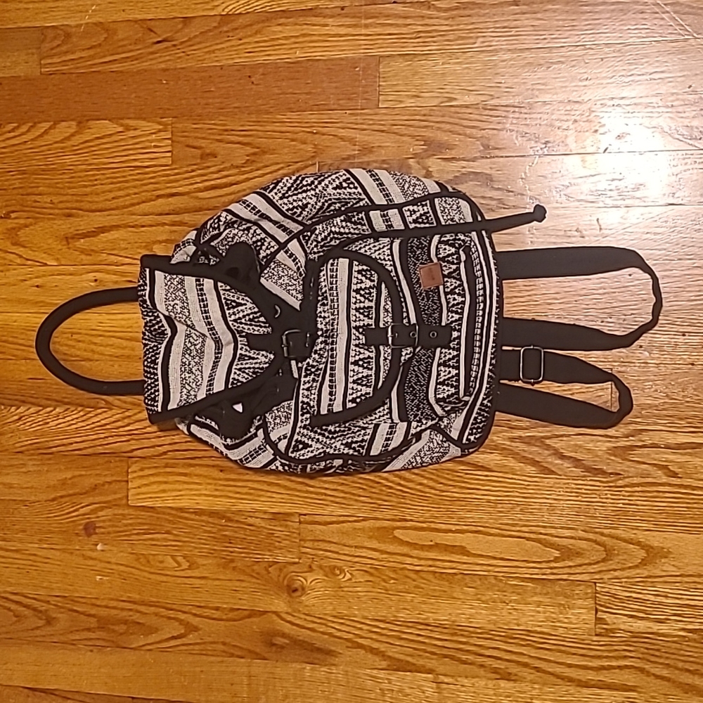 Roxy bookbag festival bag knit 💕
